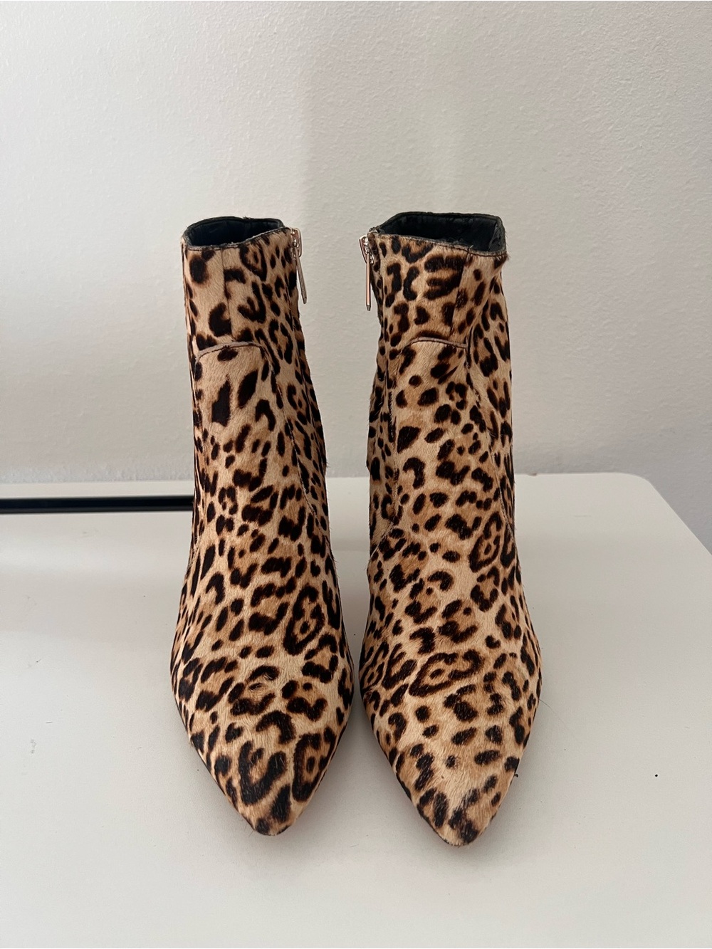 Sam Edelman Olette Leopard
Print Pointed Toe Boot Size 7.5